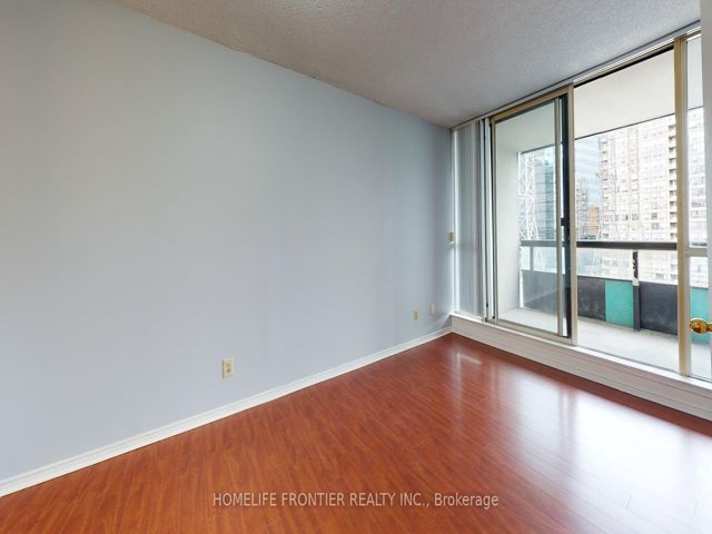 713 - 7 Bishop Ave