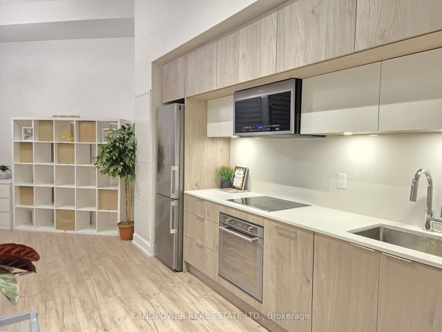 258 - 25 Adra Grado Way