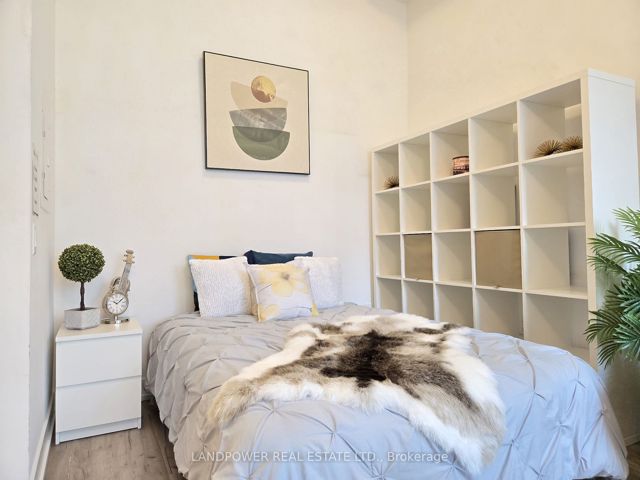 258 - 25 Adra Grado Way