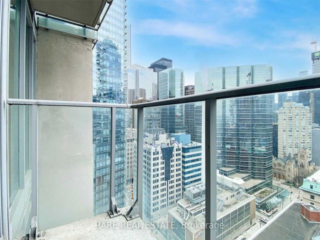 2702 - 126 Simcoe St