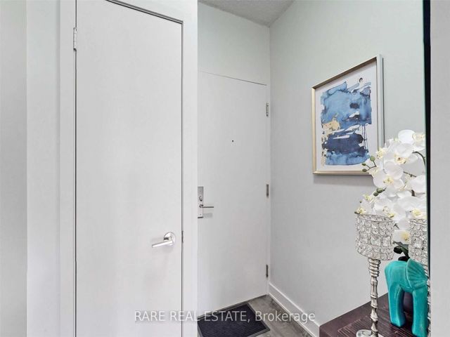 2702 - 126 Simcoe St
