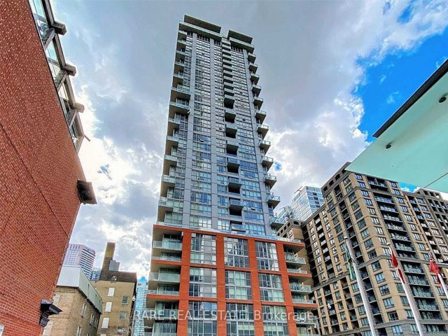 2702 - 126 Simcoe St