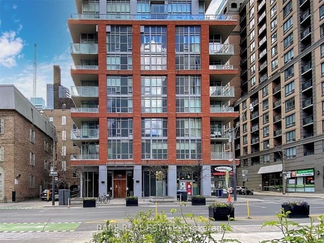 2702 - 126 Simcoe St