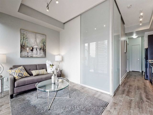 2702 - 126 Simcoe St