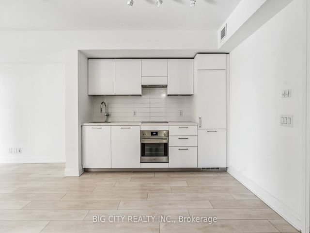 309 - 33 Frederick Todd Way