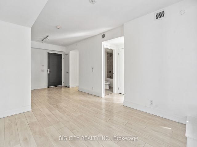 309 - 33 Frederick Todd Way