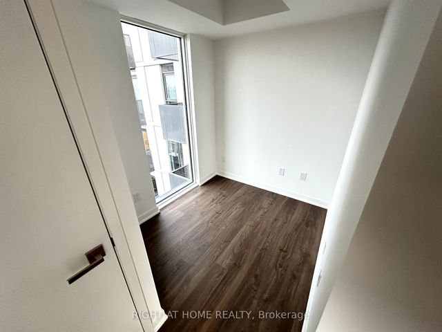 1024 - 500 Wilson Ave