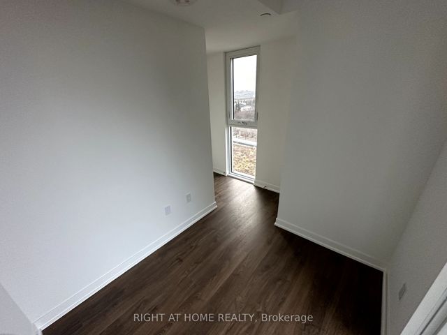 1024 - 500 Wilson Ave