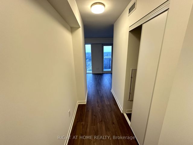 1024 - 500 Wilson Ave