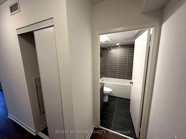1024 - 500 Wilson Ave