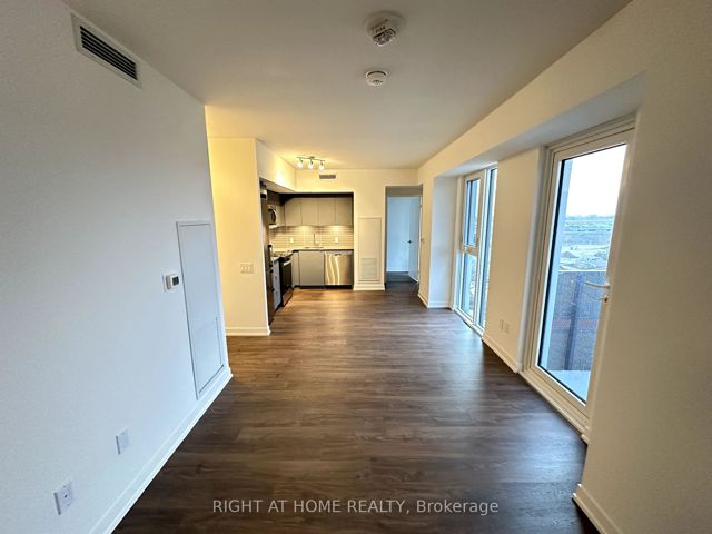 1024 - 500 Wilson Ave