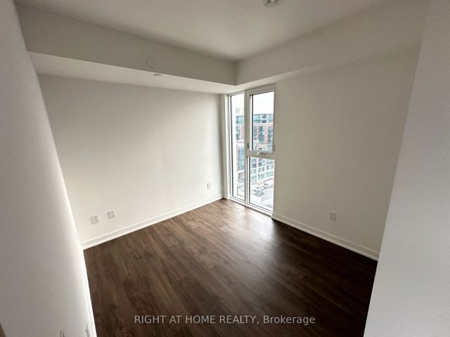 1024 - 500 Wilson Ave