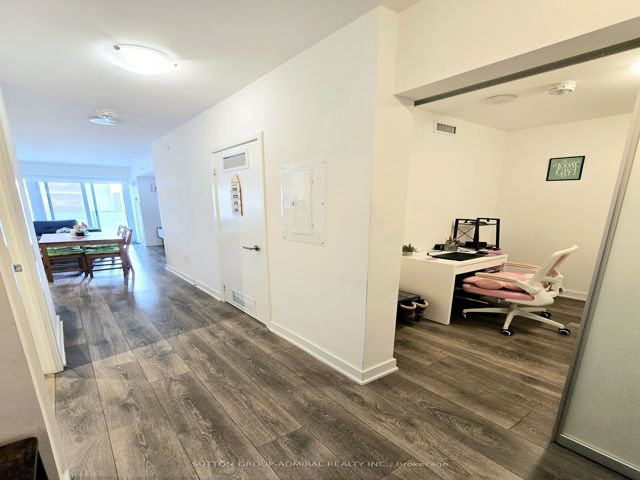 1009 - 195 Redpath Ave