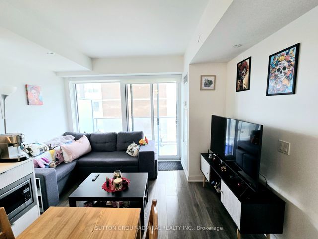 1009 - 195 Redpath Ave