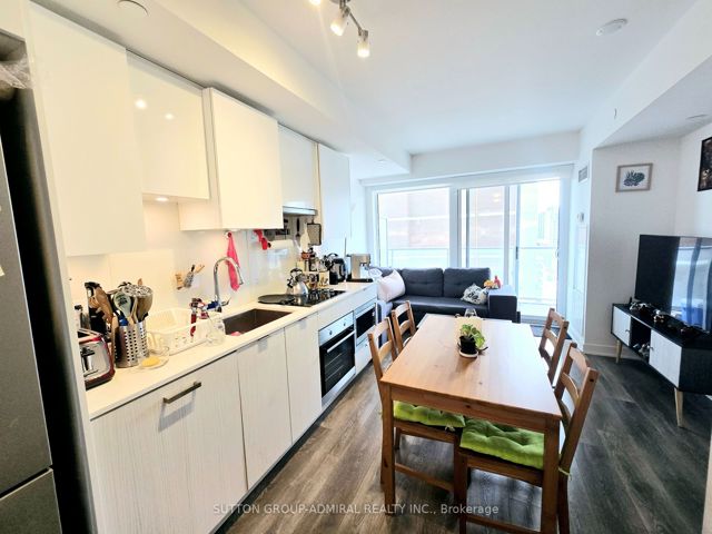 1009 - 195 Redpath Ave