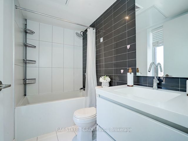 521 - 85 Queens Wharf Rd
