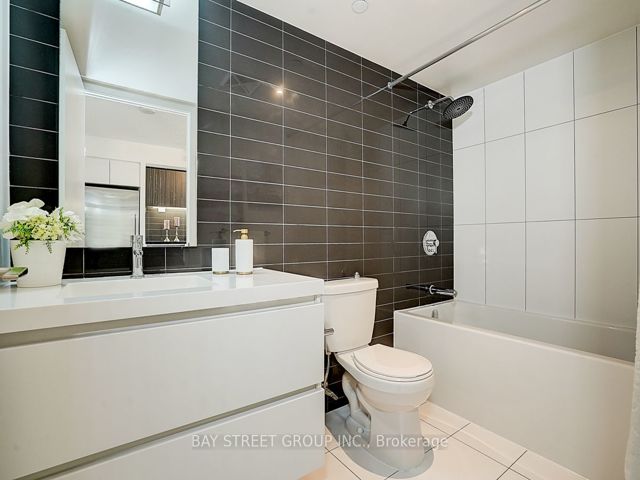 521 - 85 Queens Wharf Rd