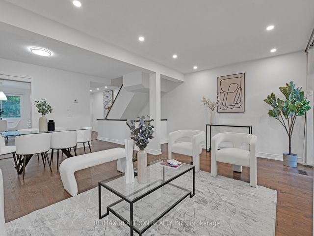 17 - 296 Torresdale Ave