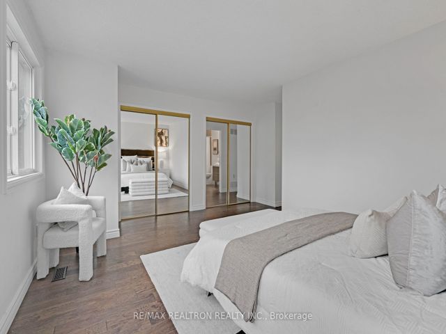 17 - 296 Torresdale Ave