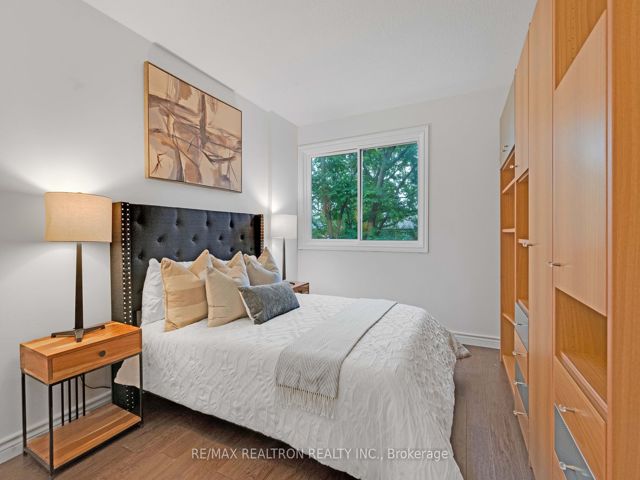17 - 296 Torresdale Ave