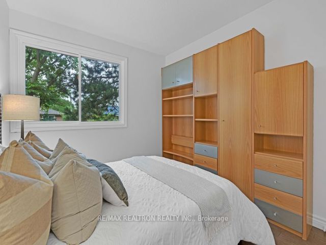 17 - 296 Torresdale Ave