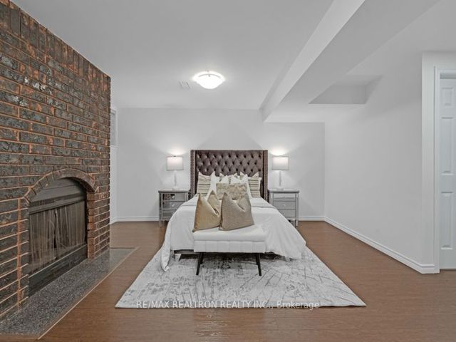 17 - 296 Torresdale Ave