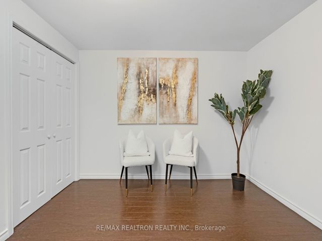17 - 296 Torresdale Ave