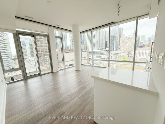 840 - 39 Queens Quay E