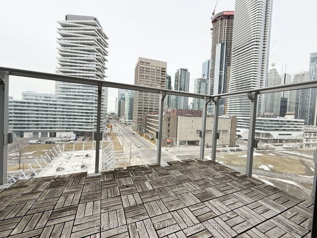 840 - 39 Queens Quay E