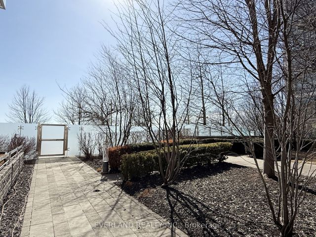 840 - 39 Queens Quay E