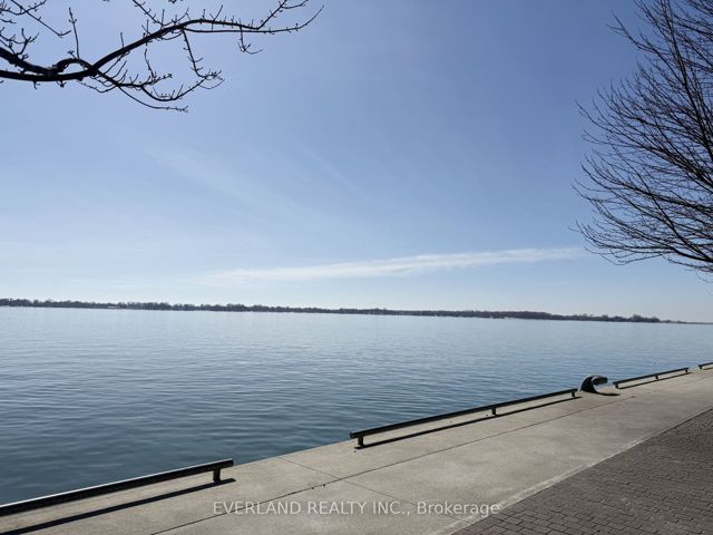 840 - 39 Queens Quay E