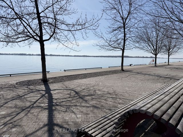 840 - 39 Queens Quay E