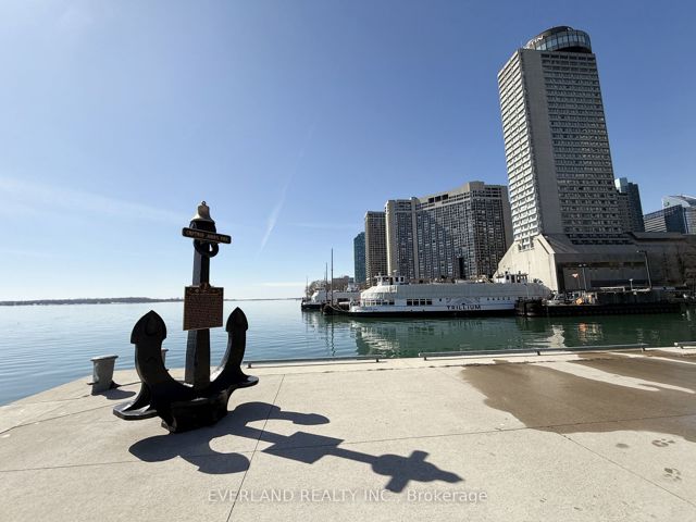 840 - 39 Queens Quay E