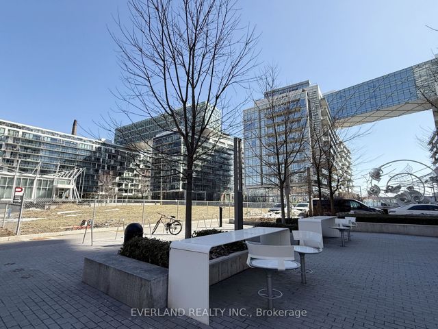 840 - 39 Queens Quay E