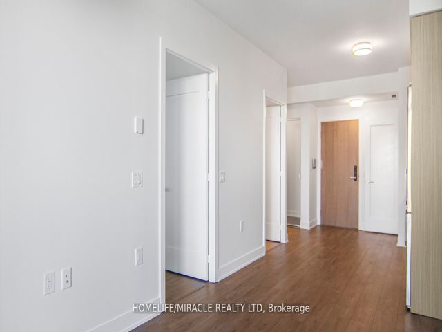 2905 - 575 Bloor St E
