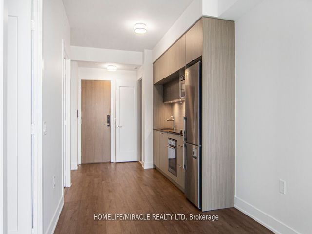 2905 - 575 Bloor St E
