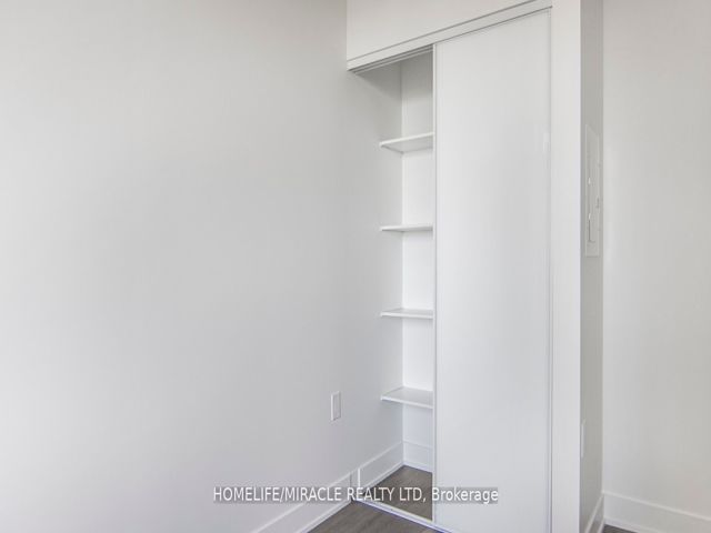 2905 - 575 Bloor St E