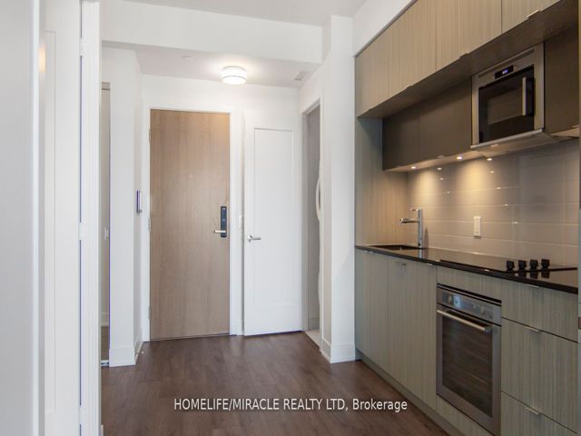 2905 - 575 Bloor St E