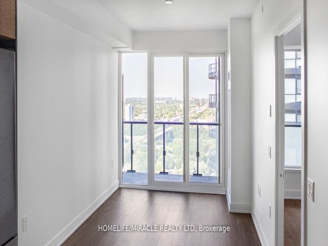 2905 - 575 Bloor St E