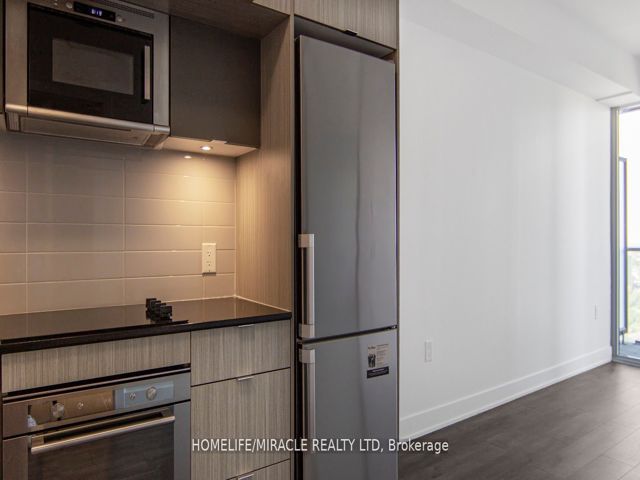 2905 - 575 Bloor St E