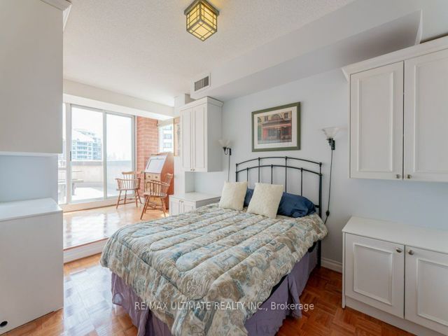 PH13 - 300 Balliol St