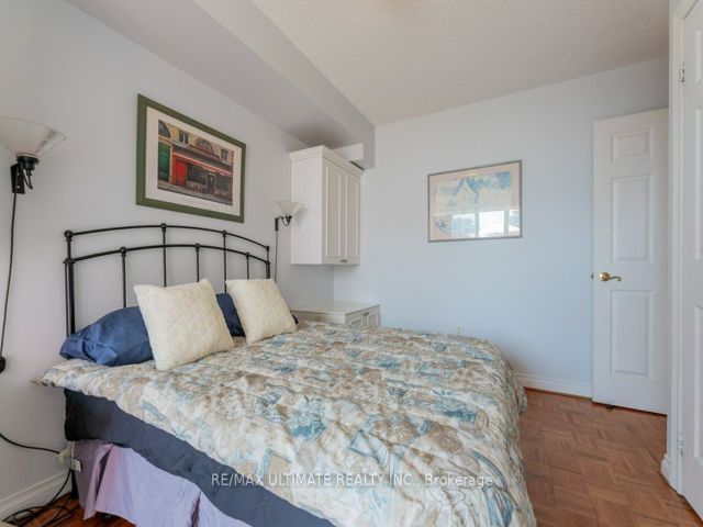 PH13 - 300 Balliol St