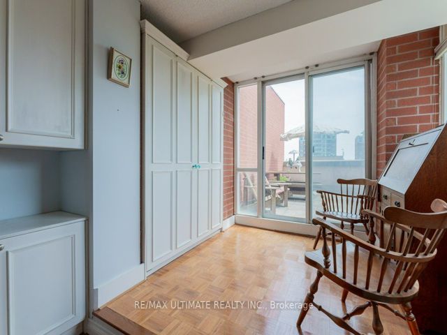 PH13 - 300 Balliol St