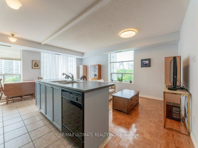 PH13 - 300 Balliol St