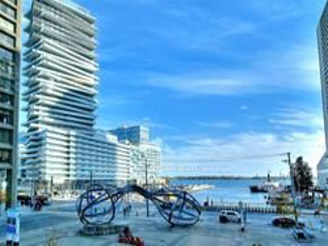 1009 - 10 Queens Quay W