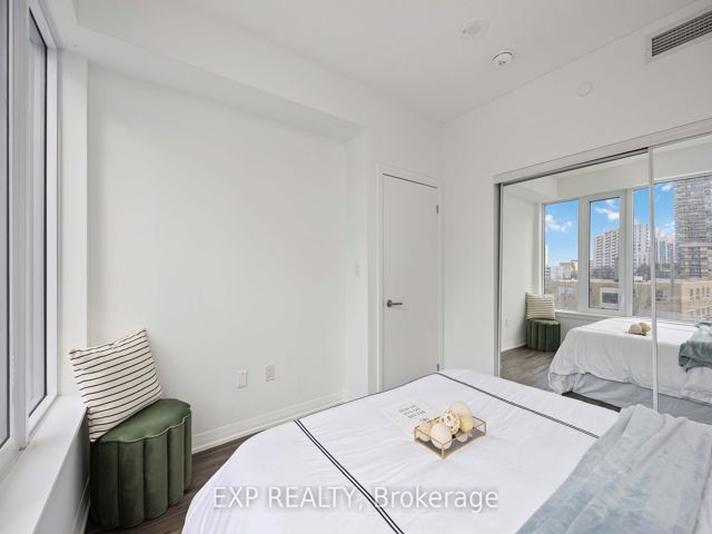 303 - 75 Canterbury Pl