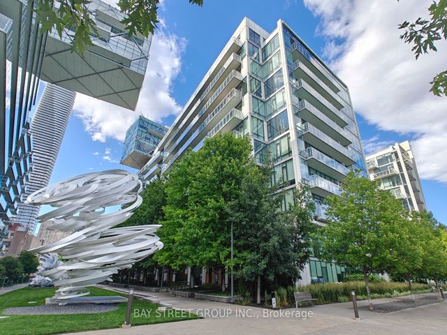 106 - 39 Queens Quay E