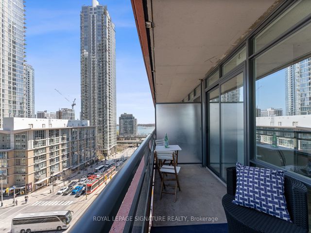 917 - 4K Spadina Ave