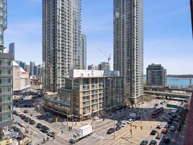 917 - 4K Spadina Ave