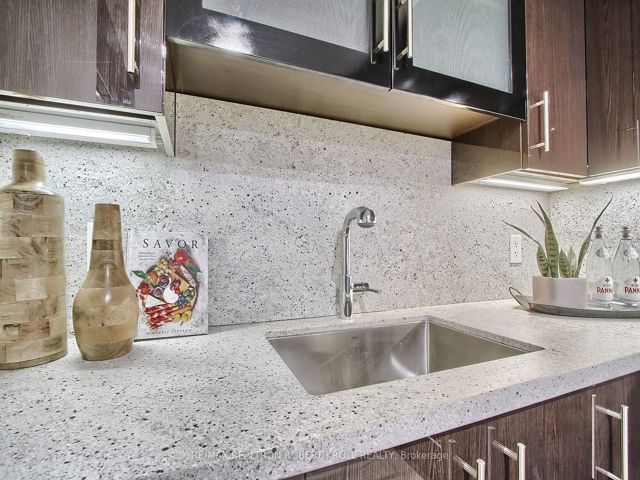 406 - 55A Avenue Rd